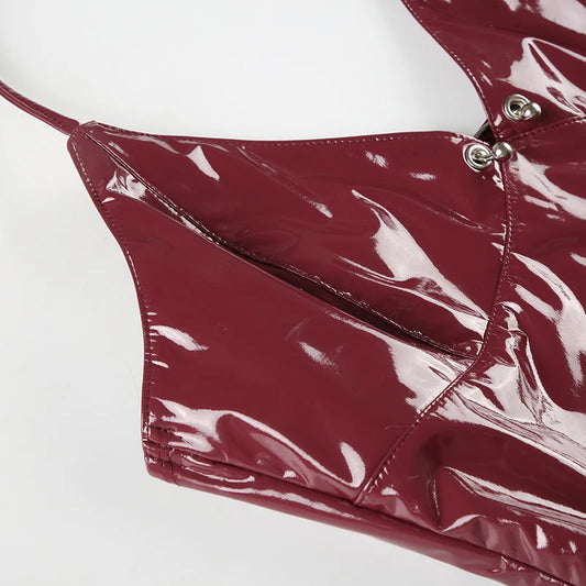 Top rouge effet latex dos nu